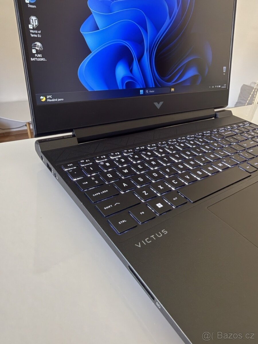 Prodám herní notebook HP VICTUS Gaming 15 - 4