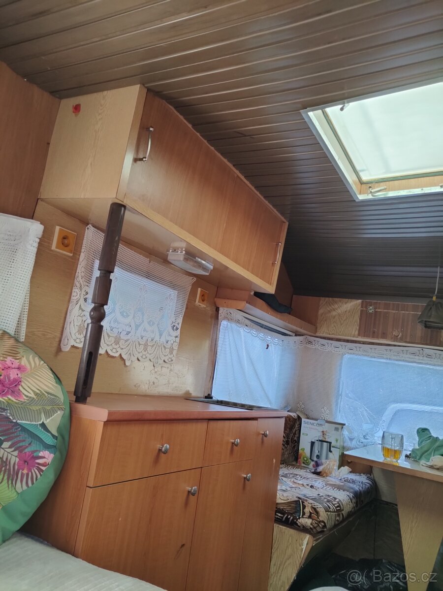 Karavan s platnými doklady.Nova stk - 4