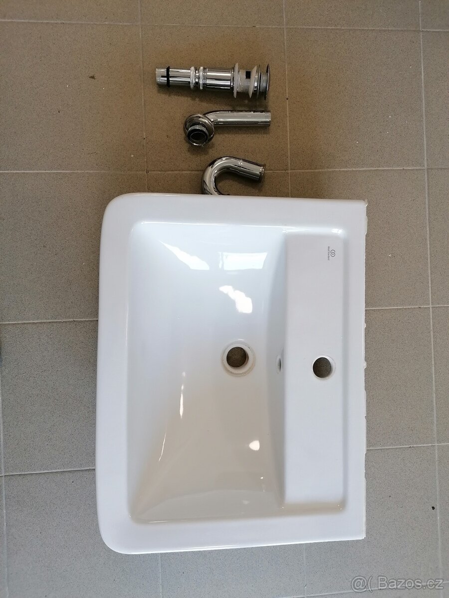 Umyvadlo Ideal Standard 60cm - 4