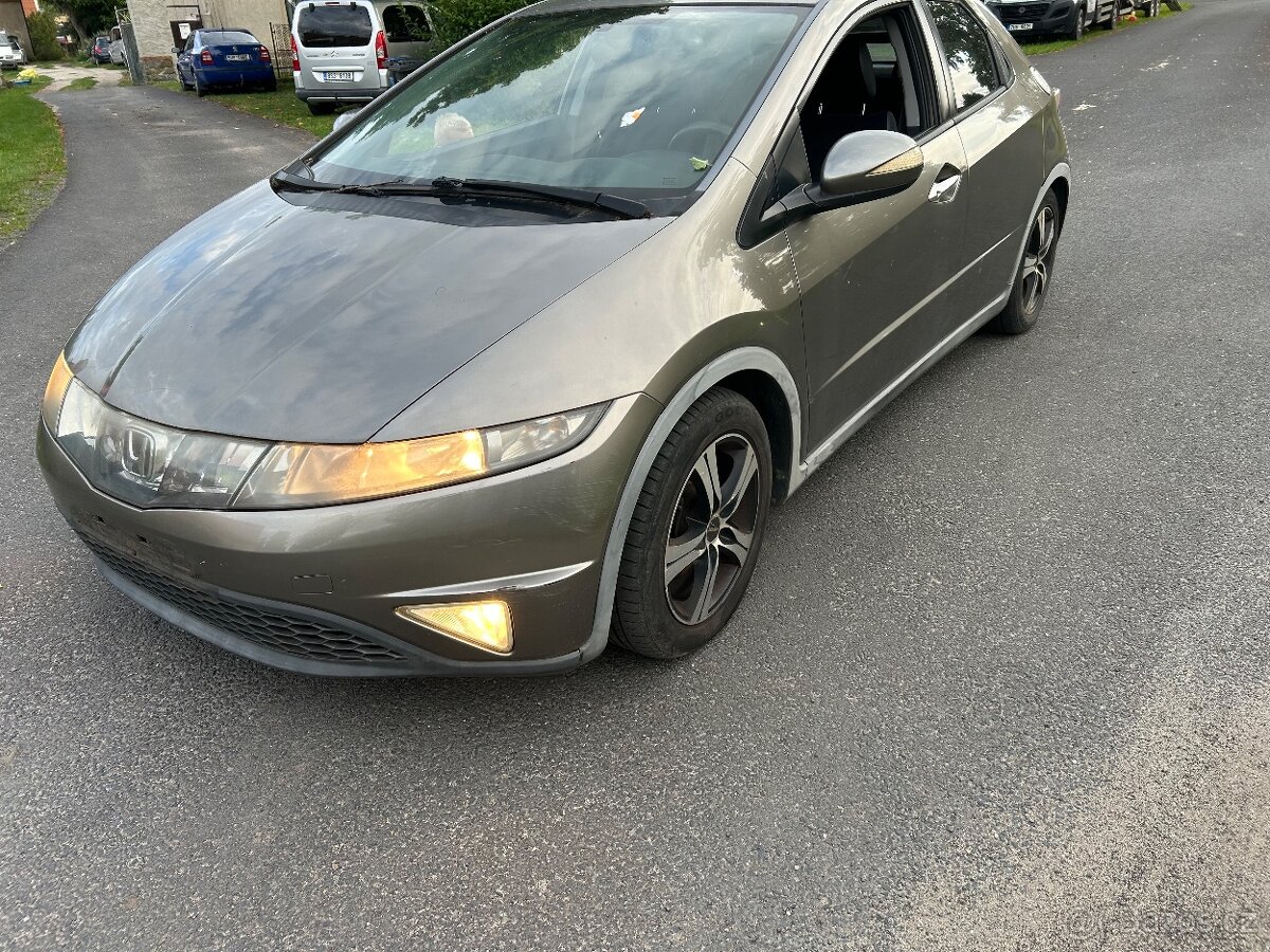 Honda Civic 8G 1.4i náhradní díly L13A7 - 4