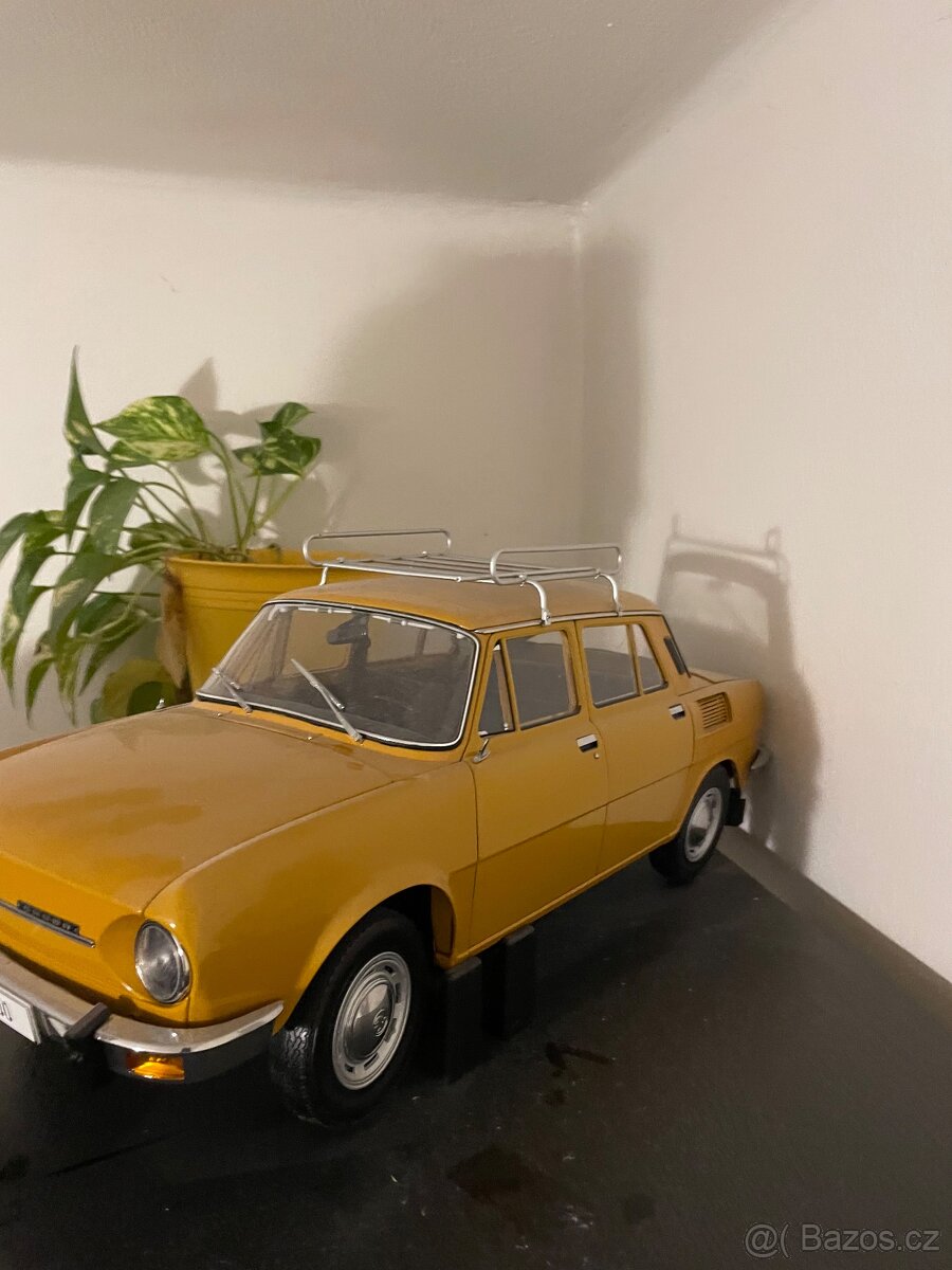 Kovový model ŠKODA 100 v měřítku 1:8 - 4
