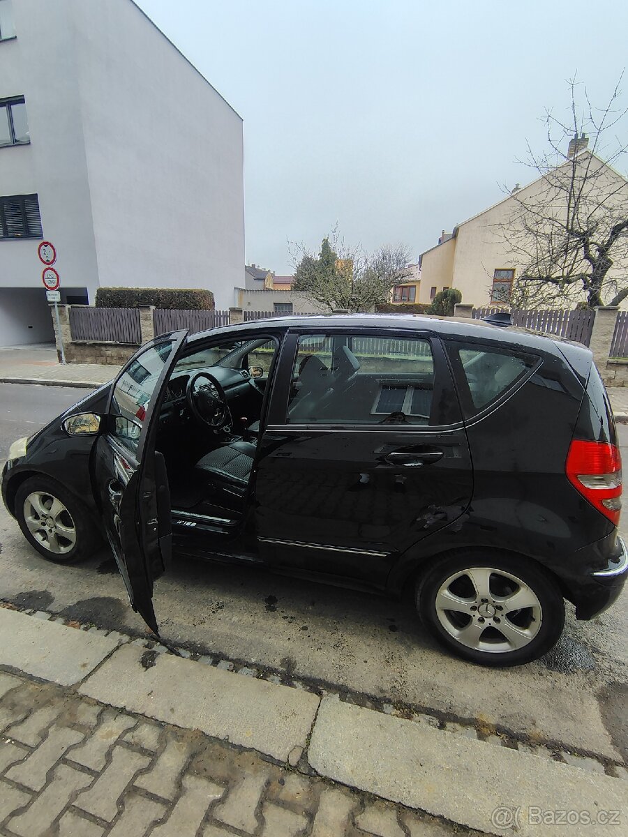 Mercedes A200 W169 2.0 benzín - 4