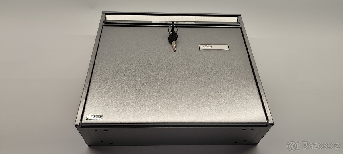 Poštovní schránka - 4