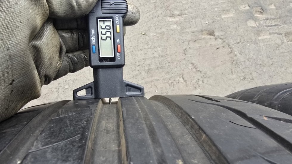 Letní pneu 225/40/18 Dunlop - 4