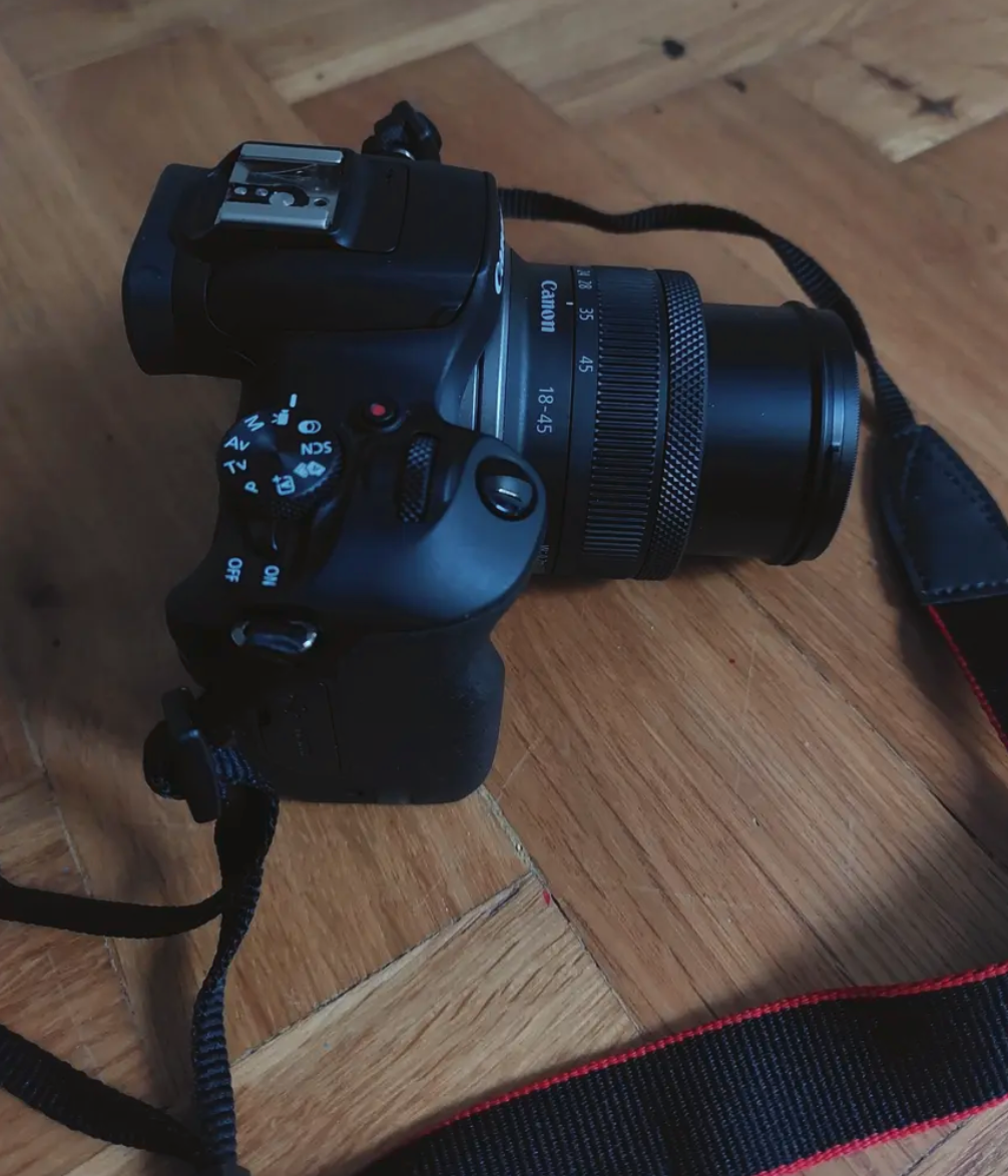Canon EOS R100 + objektiv RF-S 18-45 mm - 4