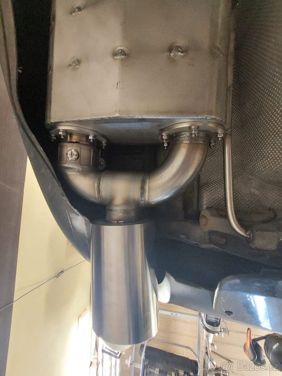 VW Passat R32 V6 FSICat-Back nerezový výfukový systém