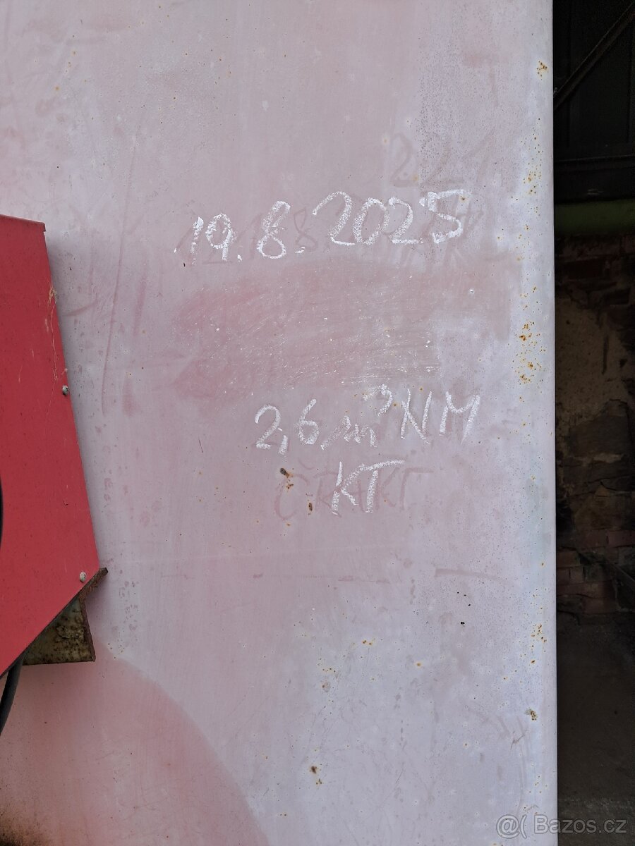 Nádrž na naftu - 4