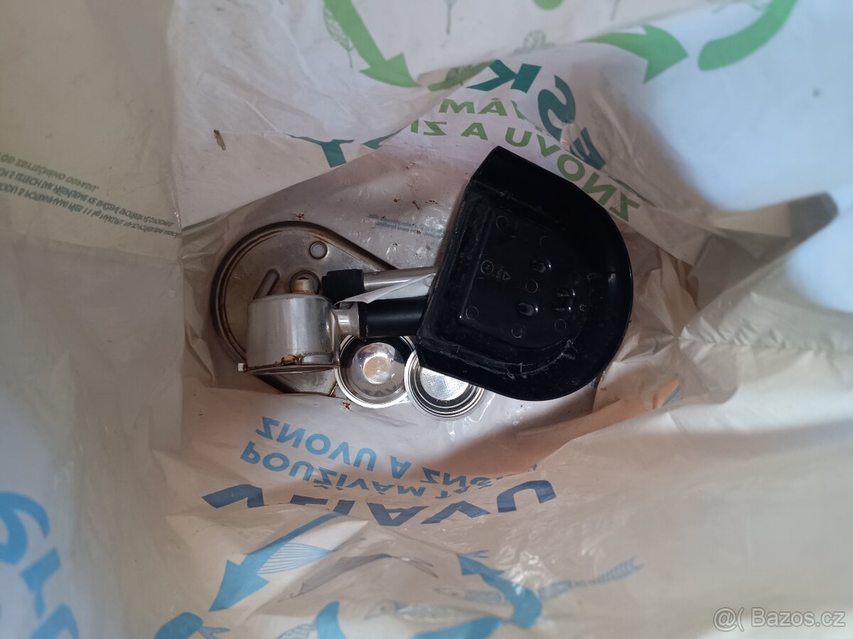 Pákový kávovar DeLonghi - 4