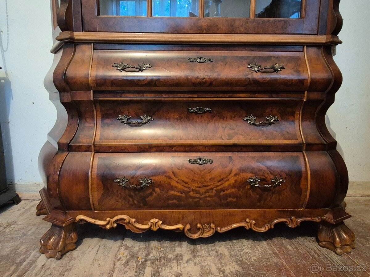 Luxusní vitrína v barokním stylu - břichatka - kořenice - 4