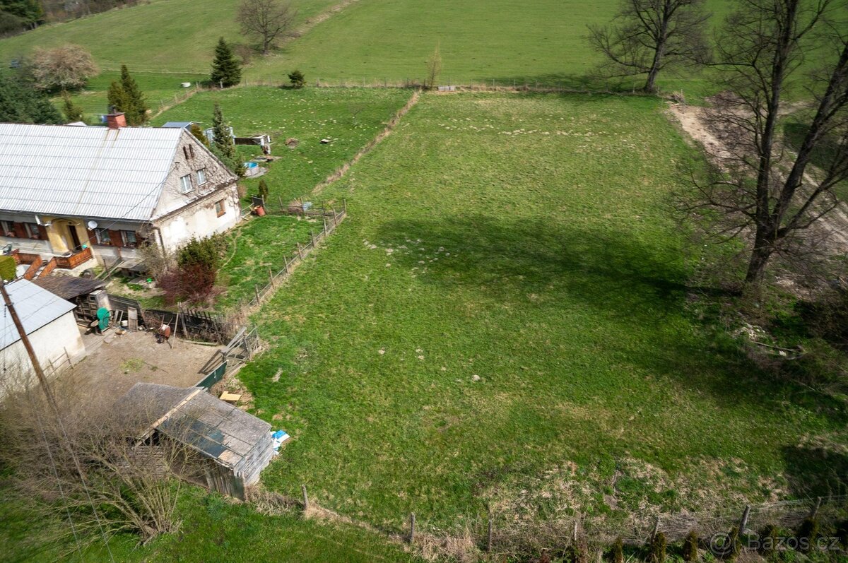 Stavební pozemek na prodej - 4