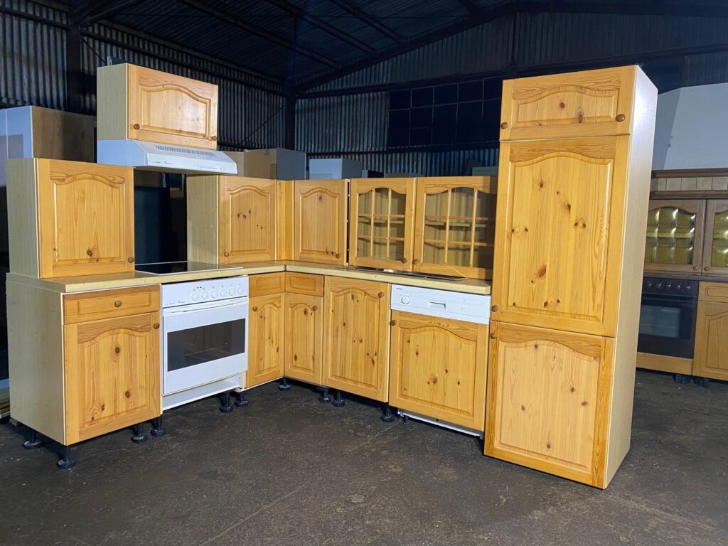 Kuchyňská linka se spotřebiči dovezena z Německa - 4