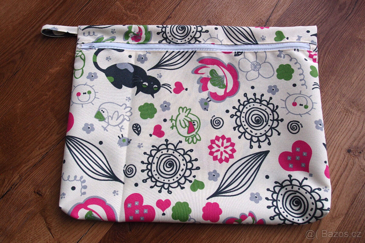 NOVÝ nepromokavý pytlík různé vzory - 4
