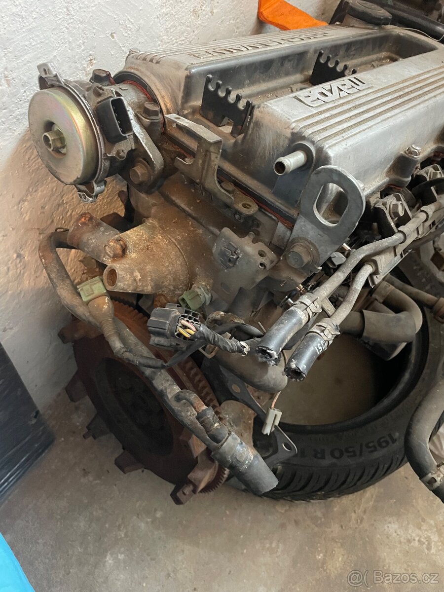 Motor mazda 323gt - 4