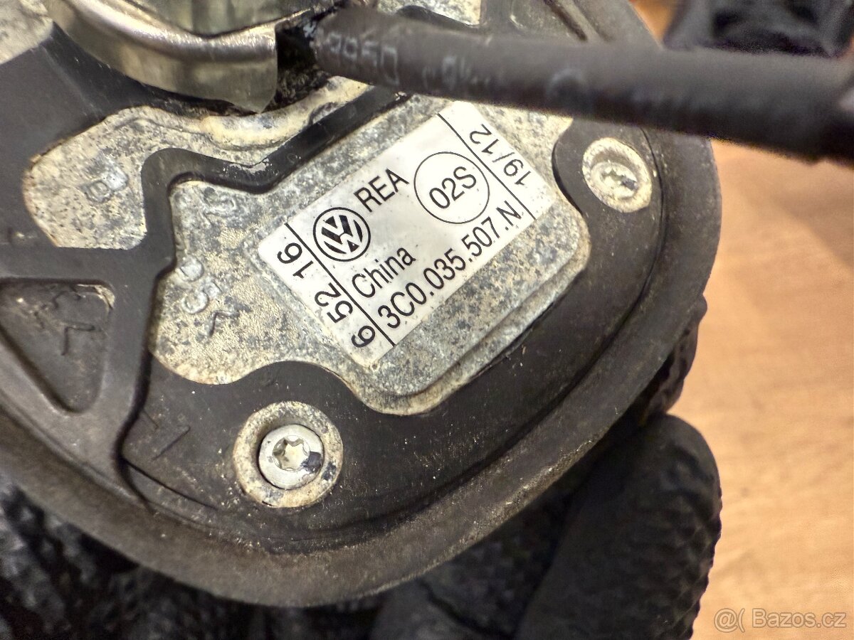 Golf 6 střešní anténa - 4