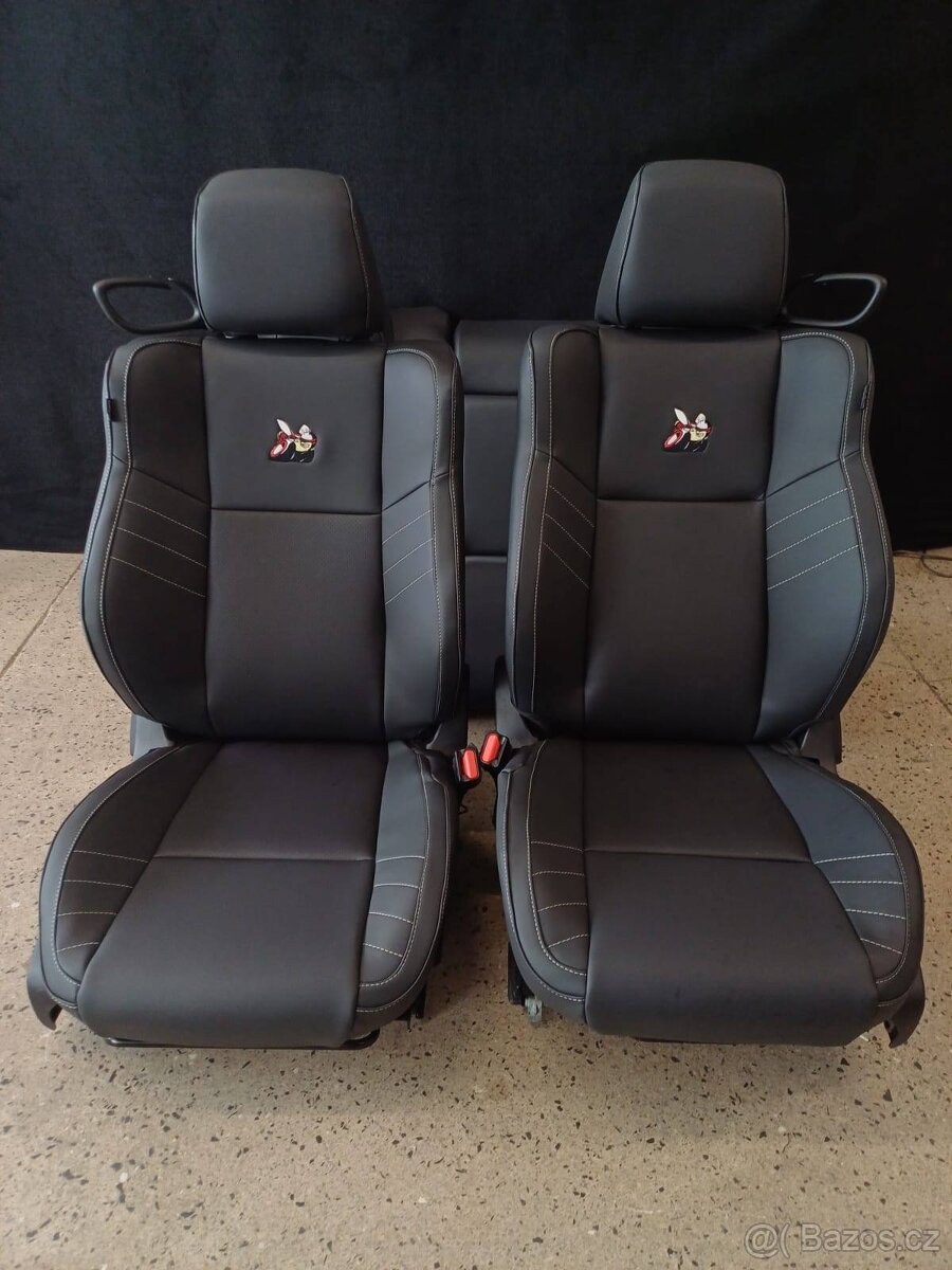 Prodáváme nové potahy sedadel pro Evropu a USA.