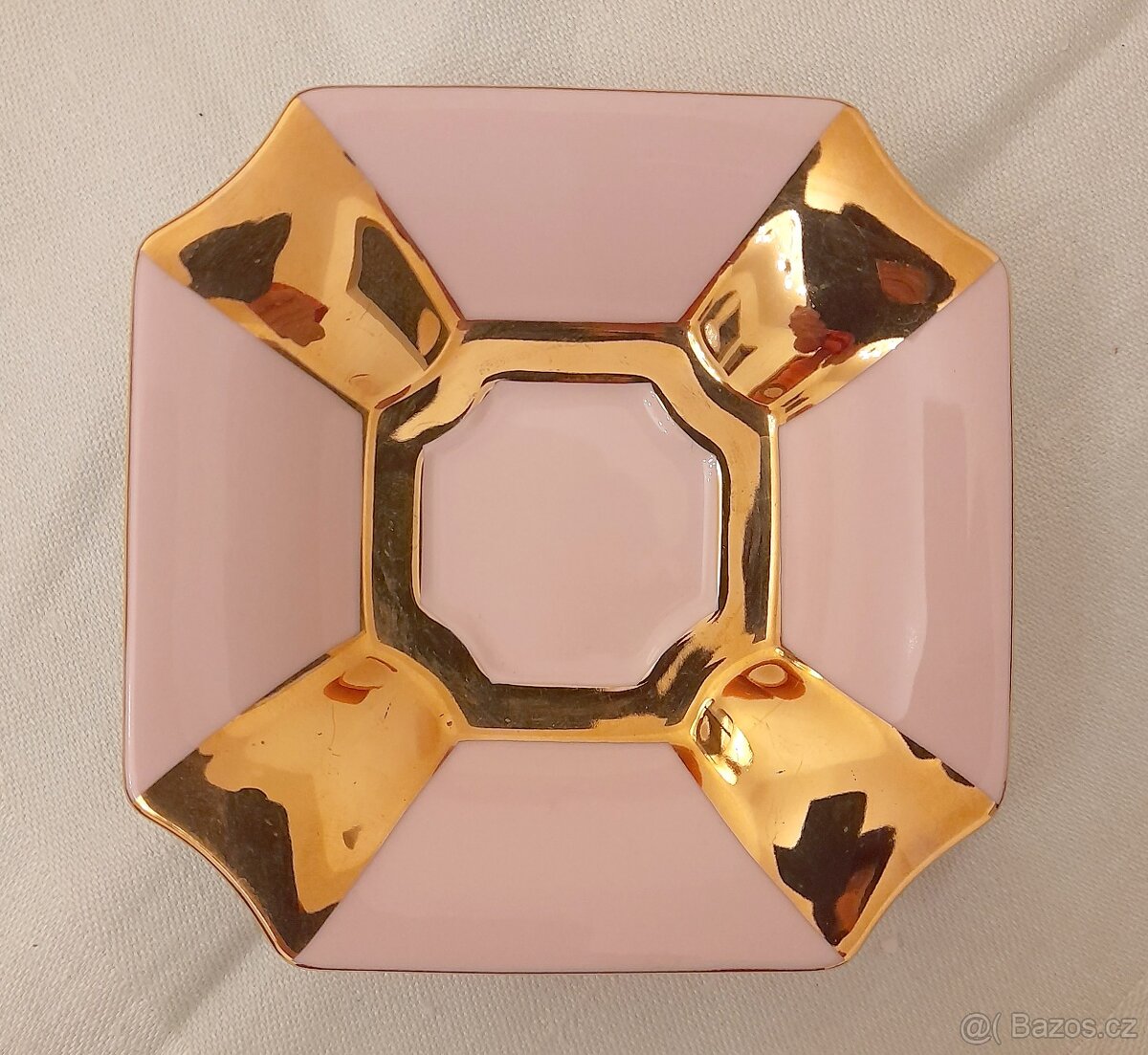 Šálek s podšálkem - H&C Chodov - 4