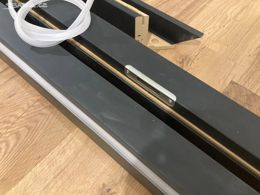 Zárubeň pro celoskleněné dveře 80/P - 4