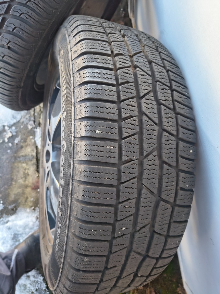 Sada alu kol 5x114,3 R16 s novým lakem s pneu 8mm - 4