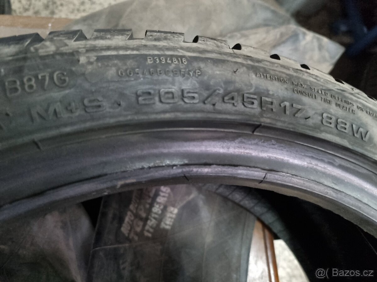 Pneumatiky zimní Gooodyear 205/45 R17 88W - 4