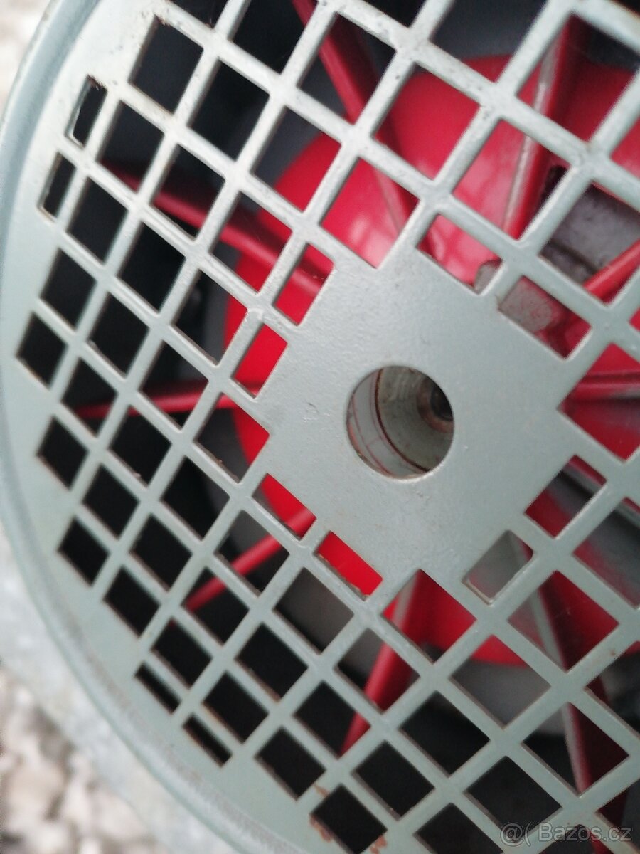 Nový ventilátor,odsávání - 4