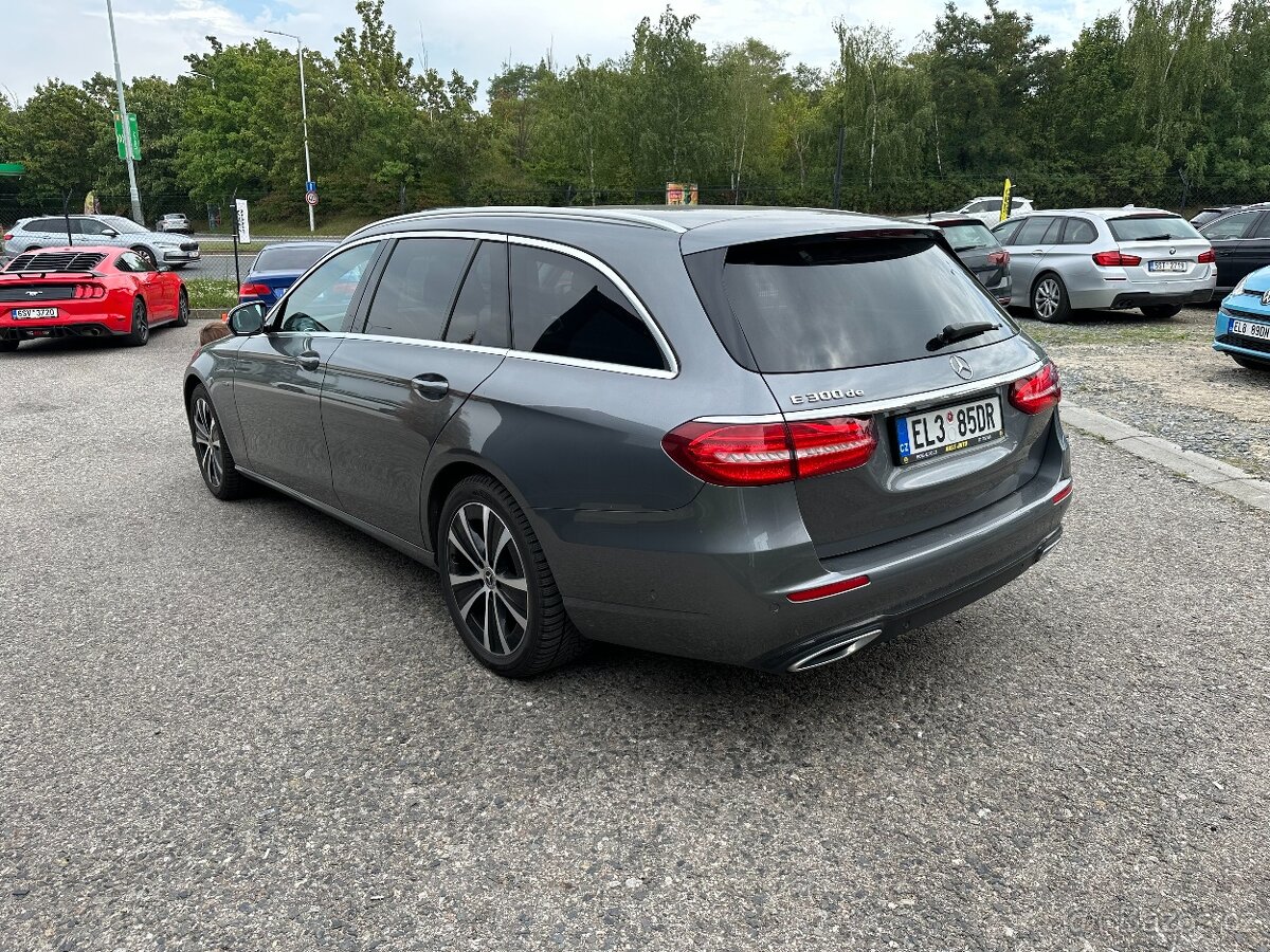 Mercedes-Benz E 300 2020 - 4
