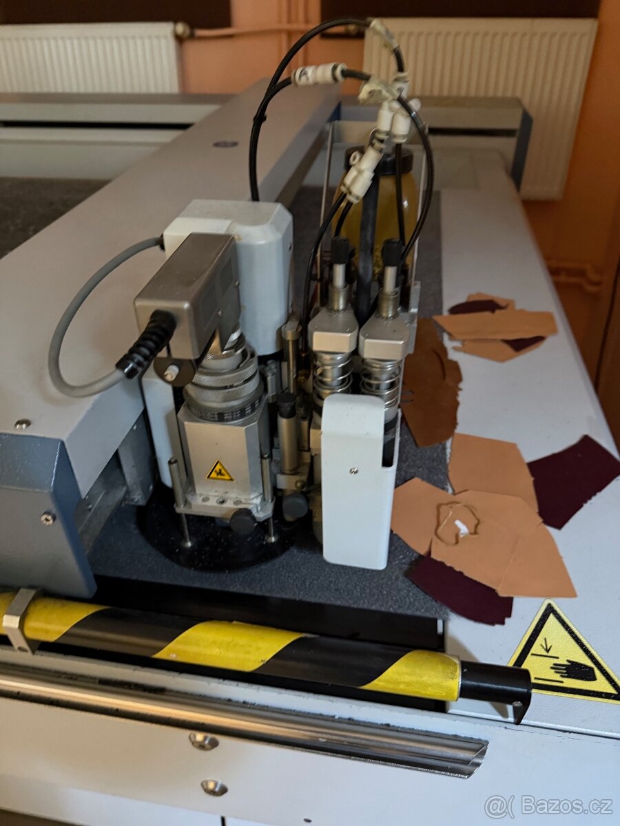 Automatický řezací stroj ZUND LC2400 Optima - 4