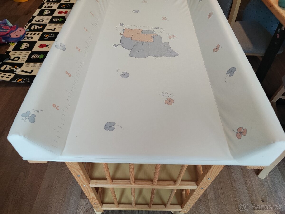 Přebalovací pult - 4