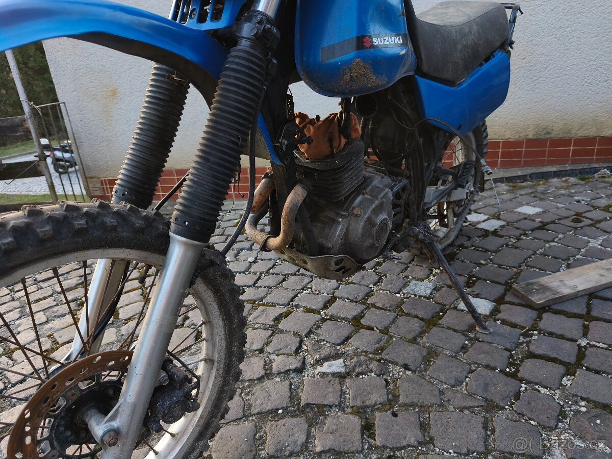 Suzuki DR 600 bez tp - 4