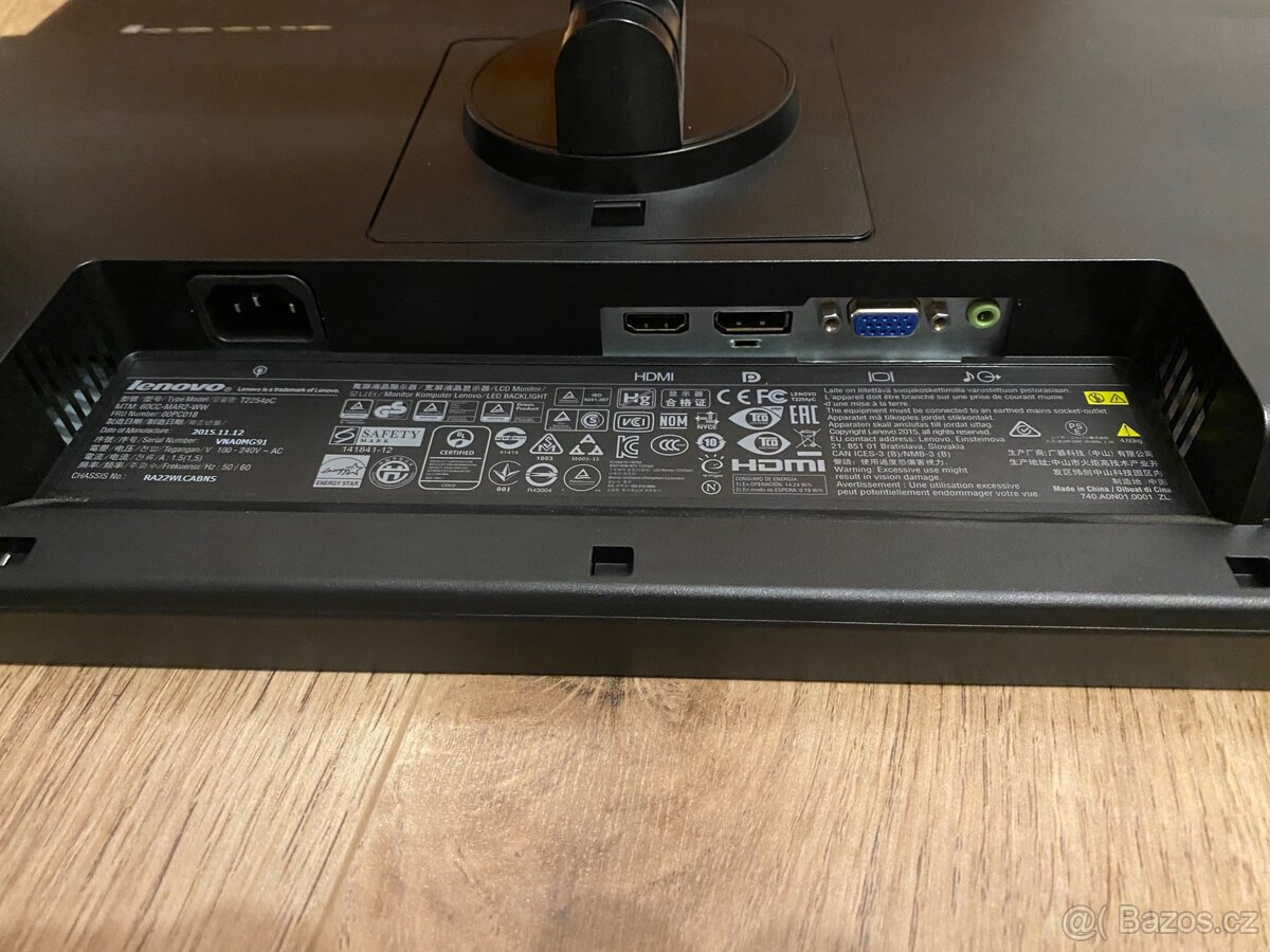 Monitory Lenovo ThinkVision 22” - 4