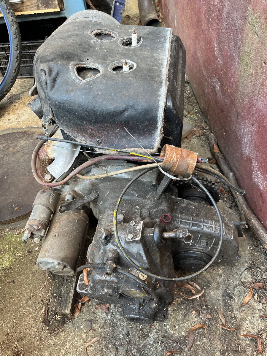 Motor + převodovka trabant - 4