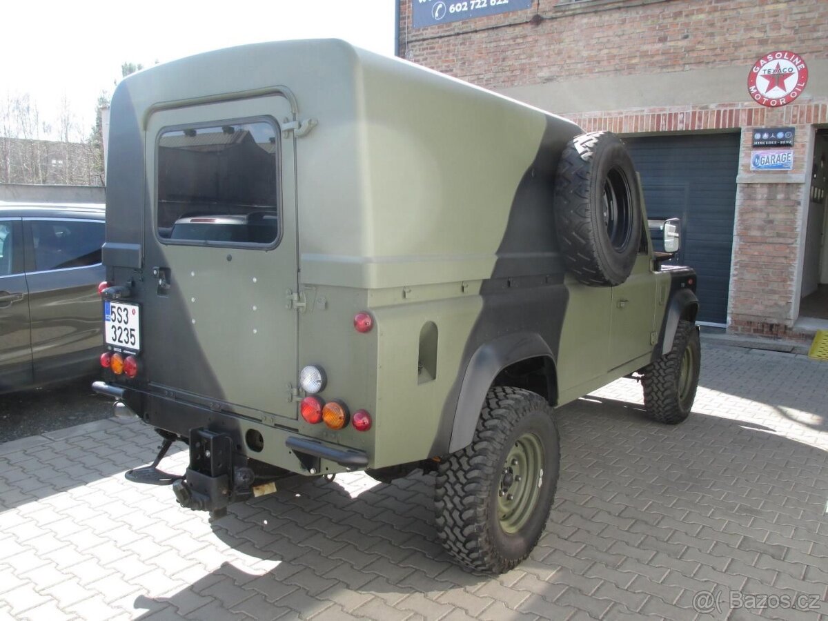 LAND ROVER DEFENDER, TD 5 vojenský speciál