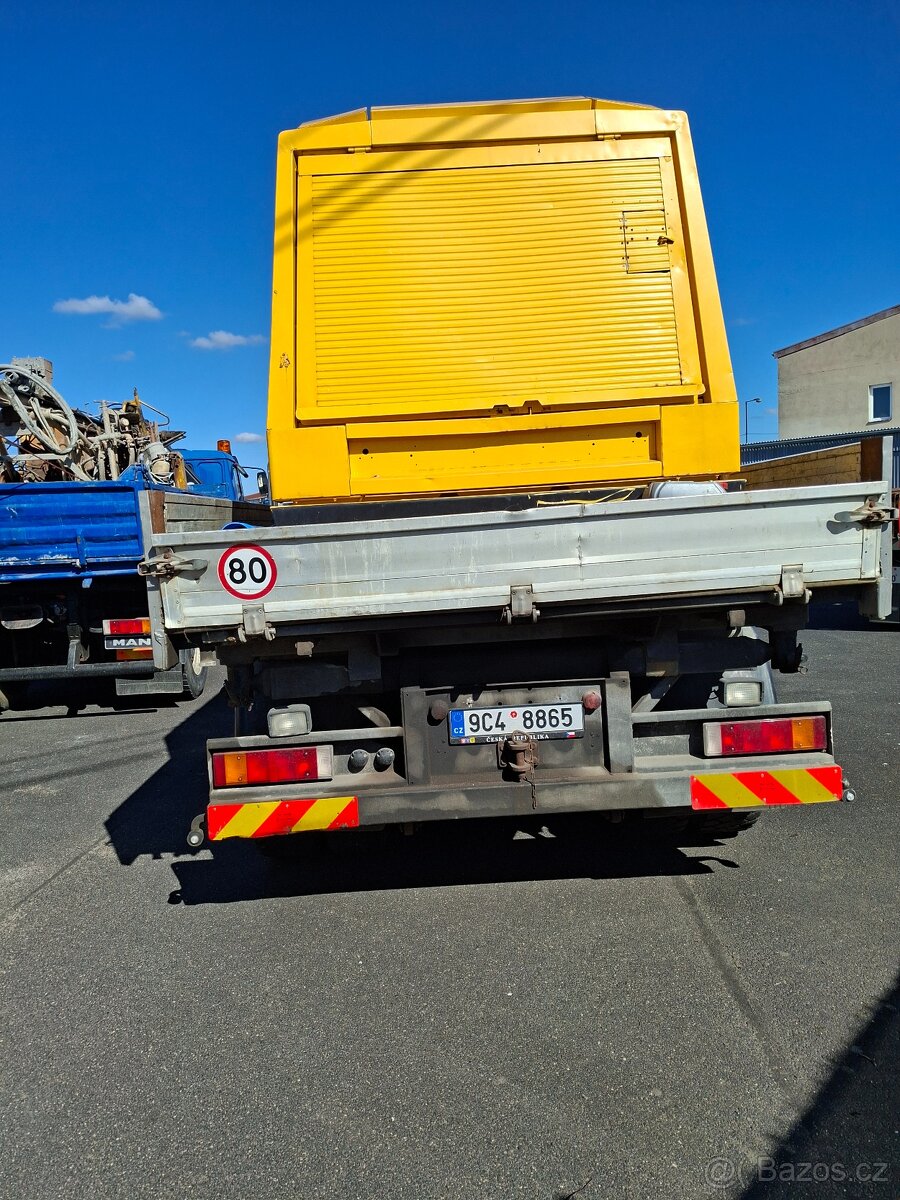 Šroubový kompresor Atlas Copco XAHS 350 - 4