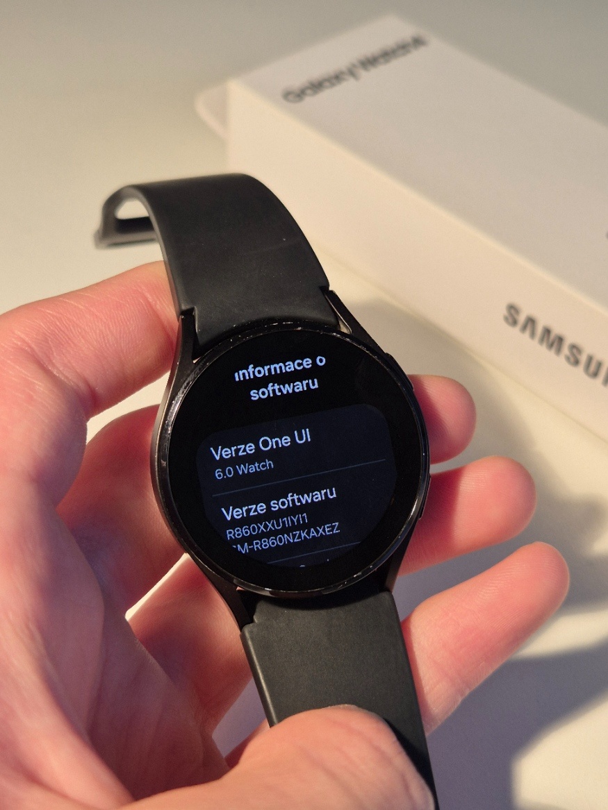 Samsung Galaxy Watch 4 - 40mm, černé, unisex - 4