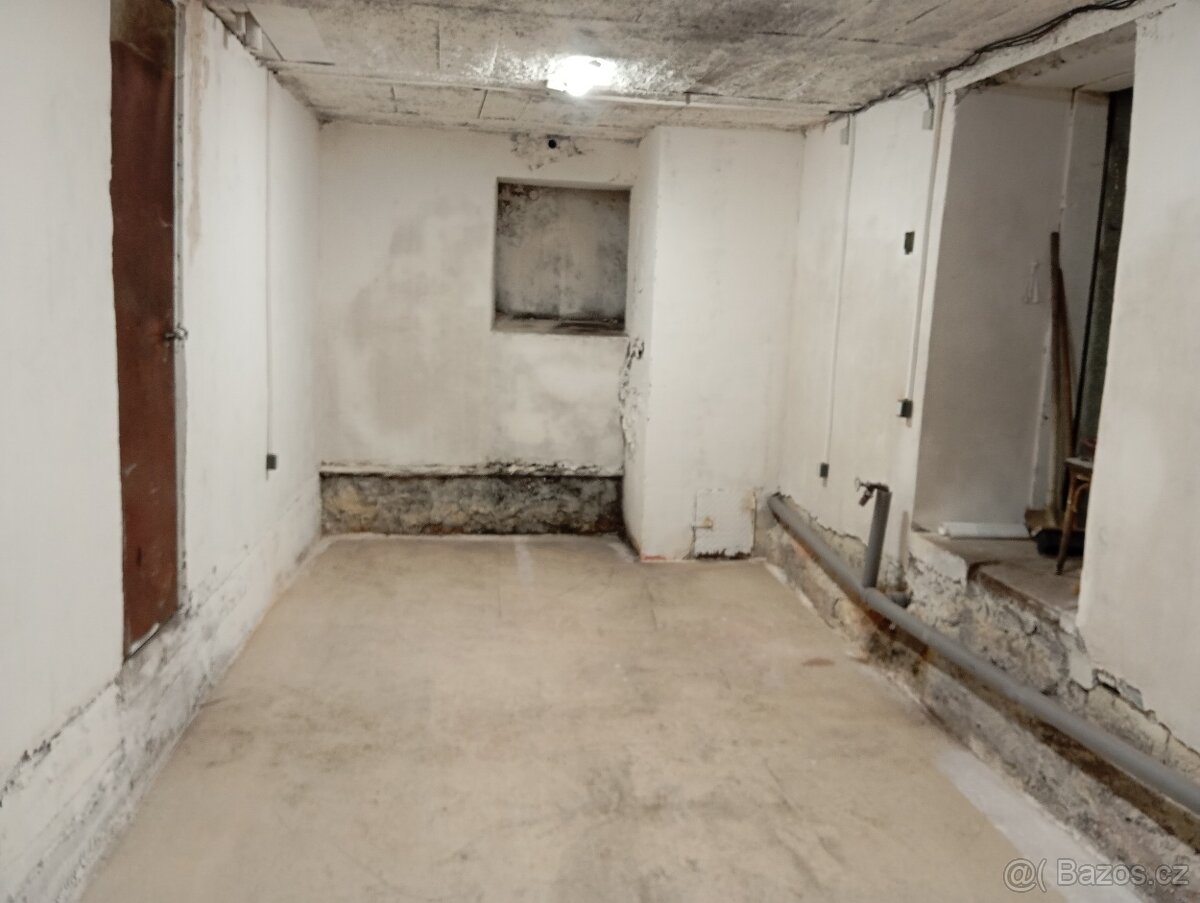 Garáž, dílna, sklad - 4