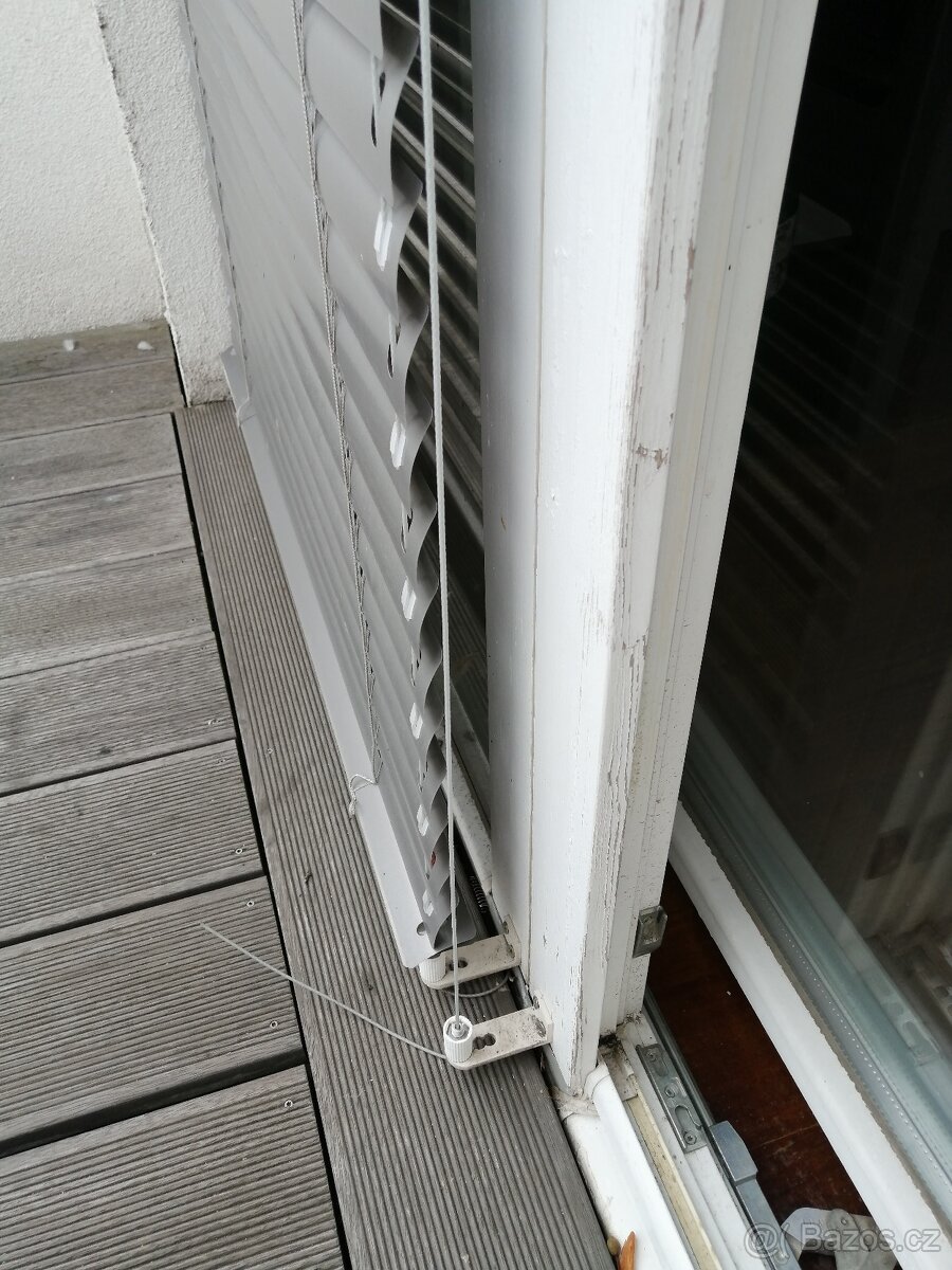 výsuvně-posuvné dveře 400x200 a venkovní žaluzie - manuální - 4