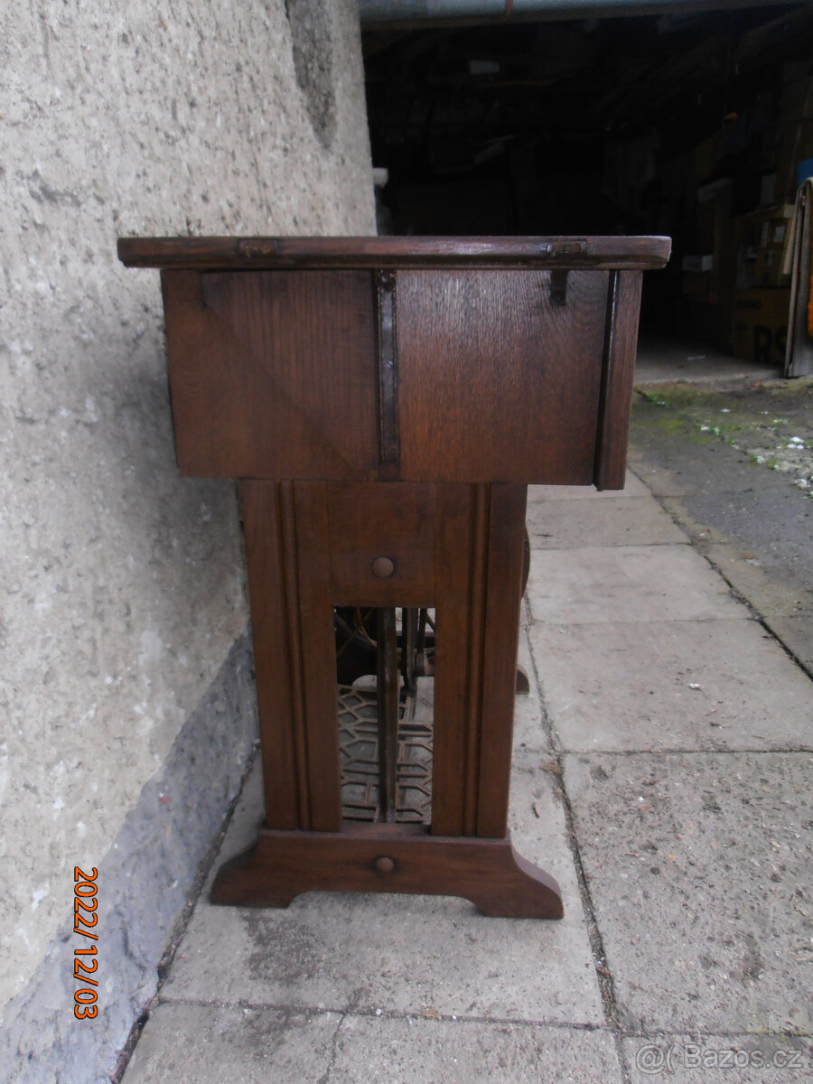 STAROŽITNÝ ŠÍCÍ STROJ DURKOPP - 4