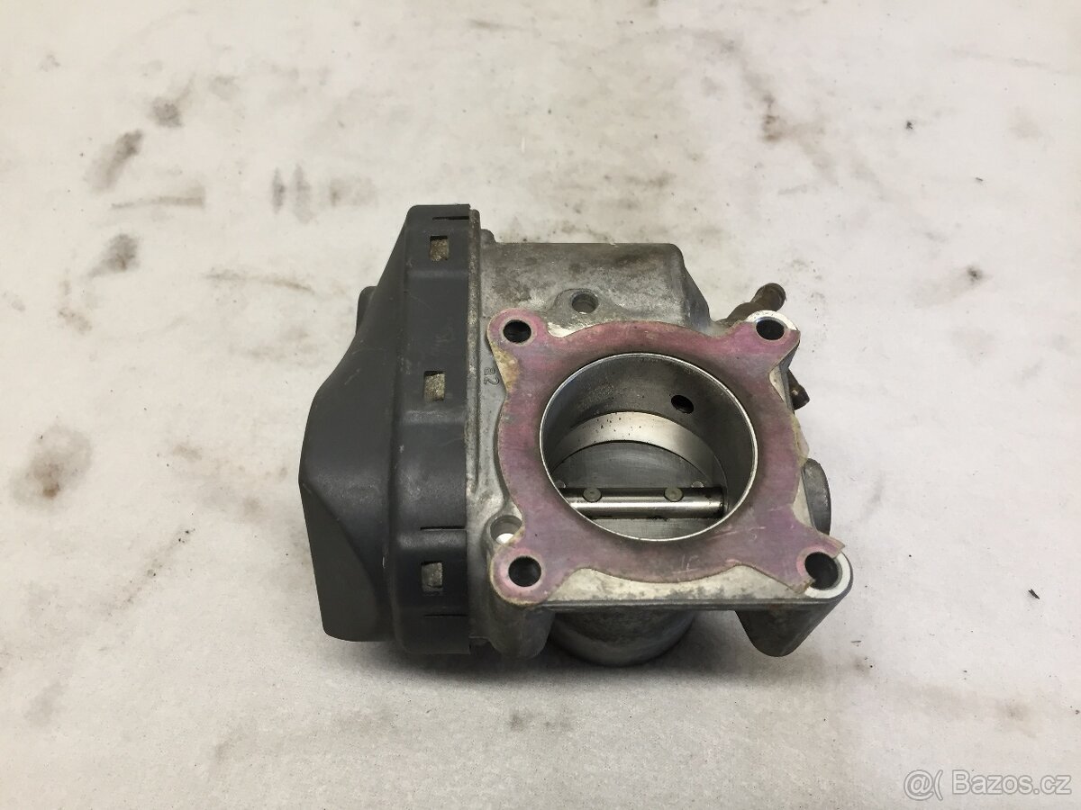 ŠKODA FABIA 1 1.4MPI 44KW, 50KW - ŠKRTÍCÍ KLAPKA 047 133 062 - 4