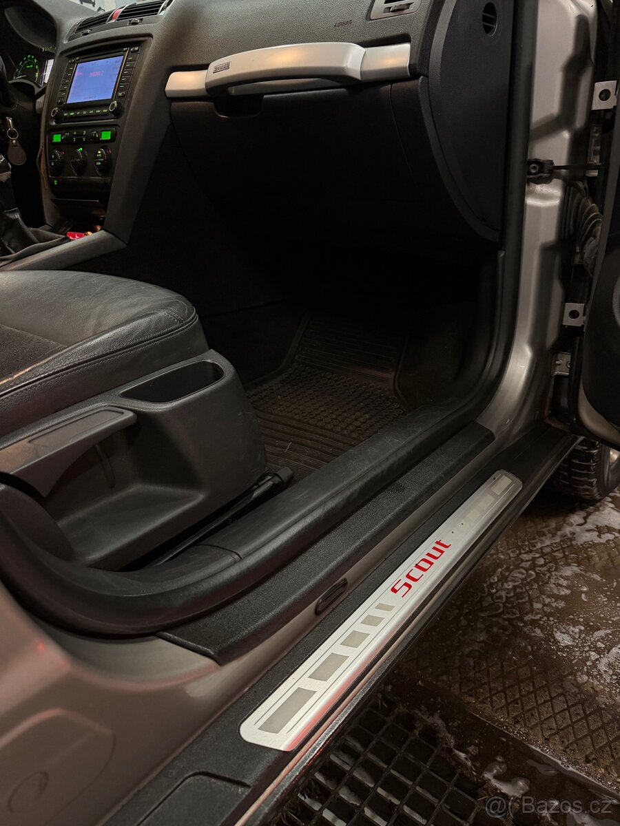 Škoda Octavia 2 SCOUT 2.0TDI 4x4|VÝBAVA|STK - 4