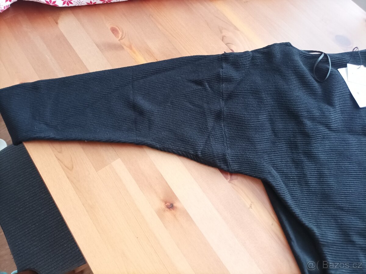 Černé šaty Mohito - 4