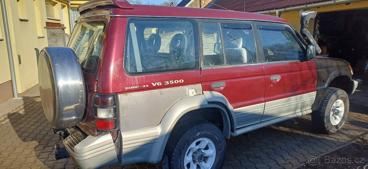 Mitsubishi Pajero rv.1995 3.5V6 - 4