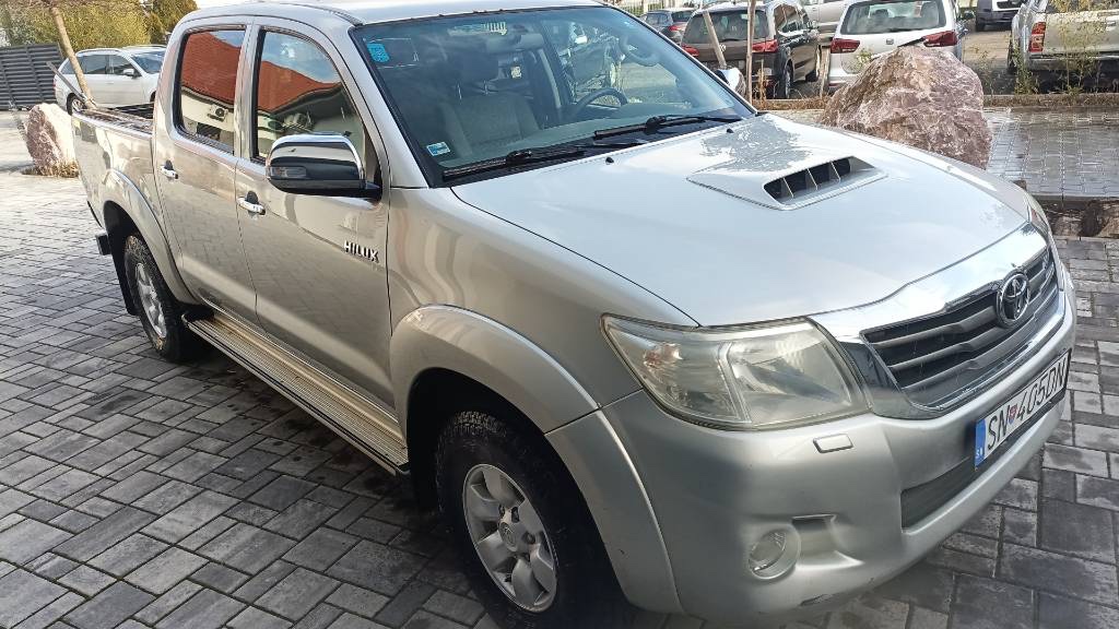 TOYOTA HILUX - NA PREDAJ
