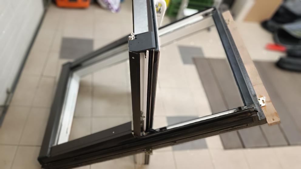 STŘEŠNÍ OKNO ROTO R4 74/118 - 4