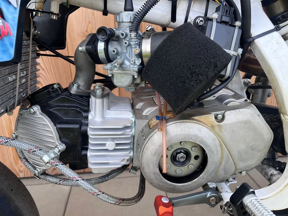 Pitbike motard YCF Factory - nový motor ZS160 - 4