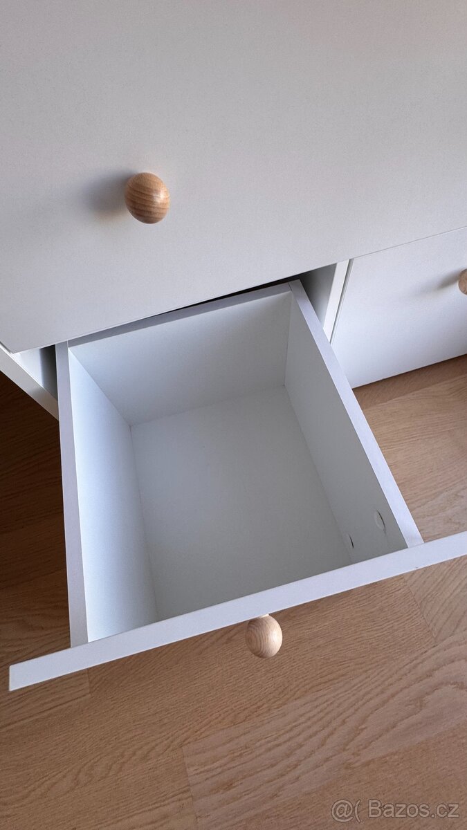 KOMODA JEDNODVEŘOVÁ BÍLÁ/BUK FJORD ELMO 08 - 4