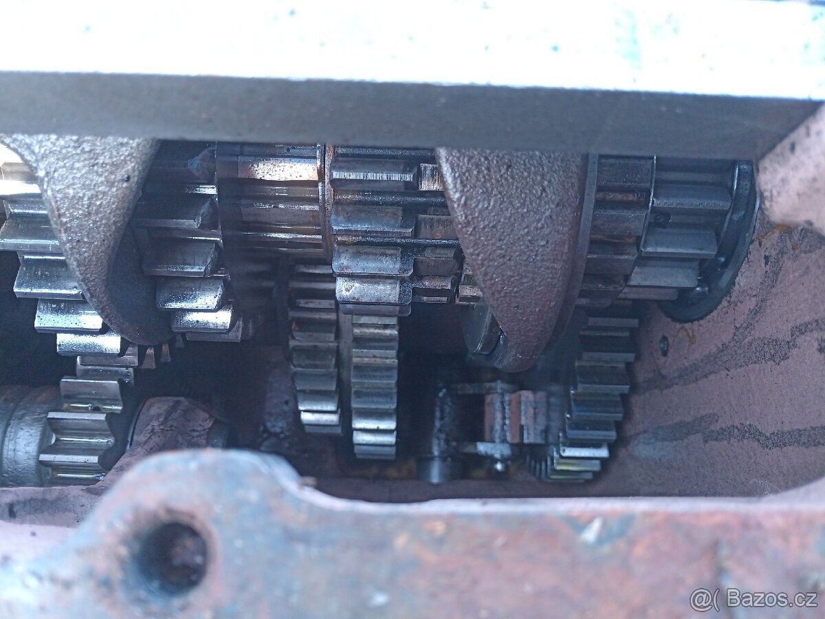 Převodovka a rozvodovka Zetor 7245 - 4