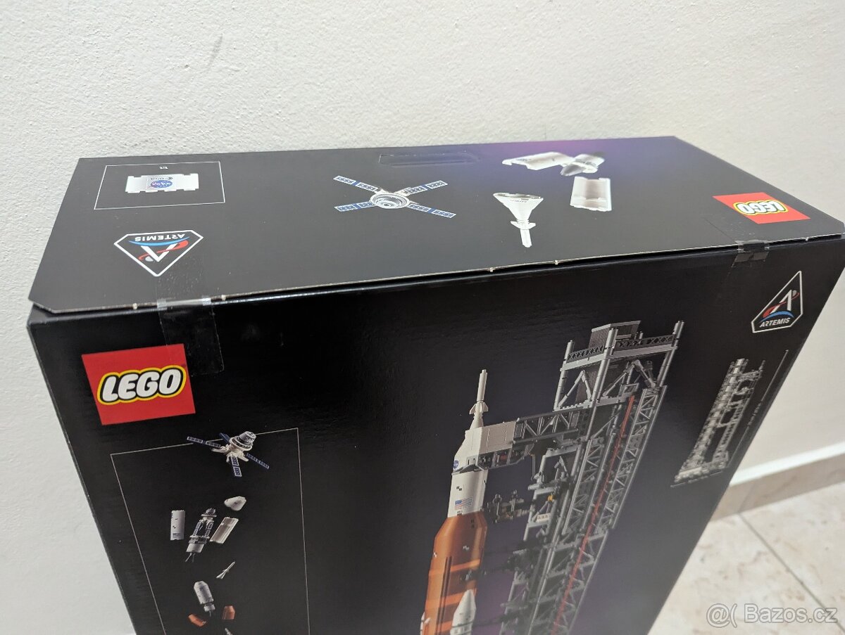 LEGO Icons 10341 NASA Artemis Space Launch System - 4