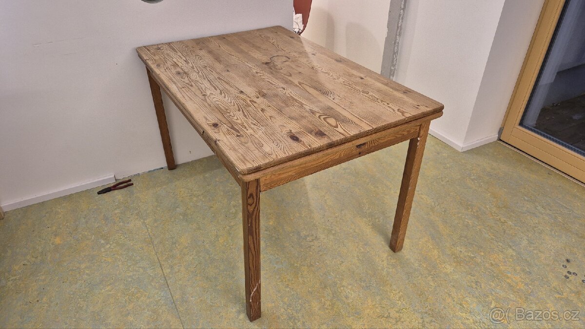 Masivní jídelní rozkládací stůl - 4