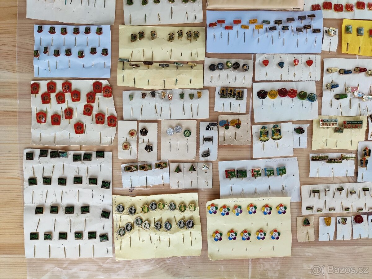 Odznaky včetně pouzder - 4
