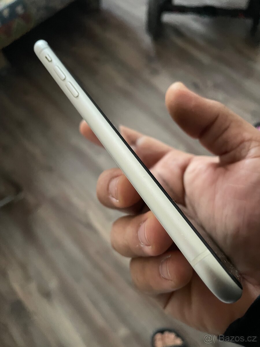Prodám iPhone 11 Top stav - 4
