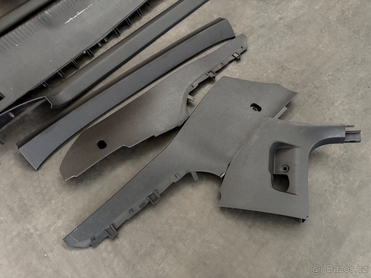 Golf 6 plasty z kufru s deklem (krytem) - 4